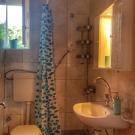 Karydia Apartment *
