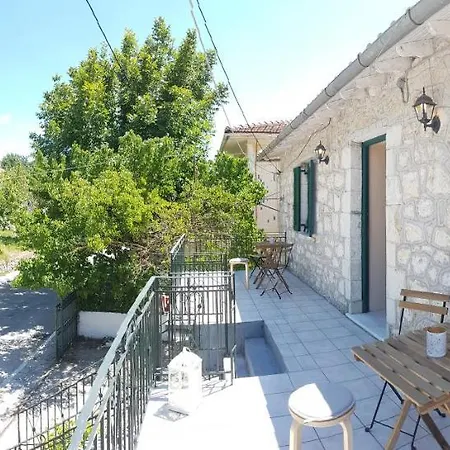 Karydia Apartment Lazarata